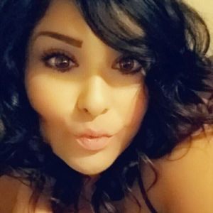 Meet your Posher, Desiree